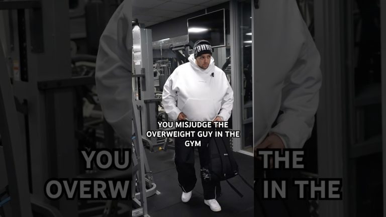 THE OVERWEIGHT GUY IN THE GYM #shorts #short #viral #gym #fitness