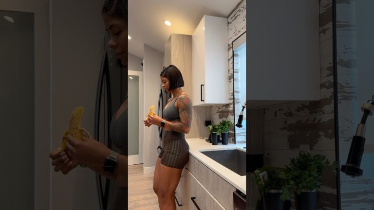 What I eat and how I supplement for strength workouts. Better workouts & muscle recovery. #recovery