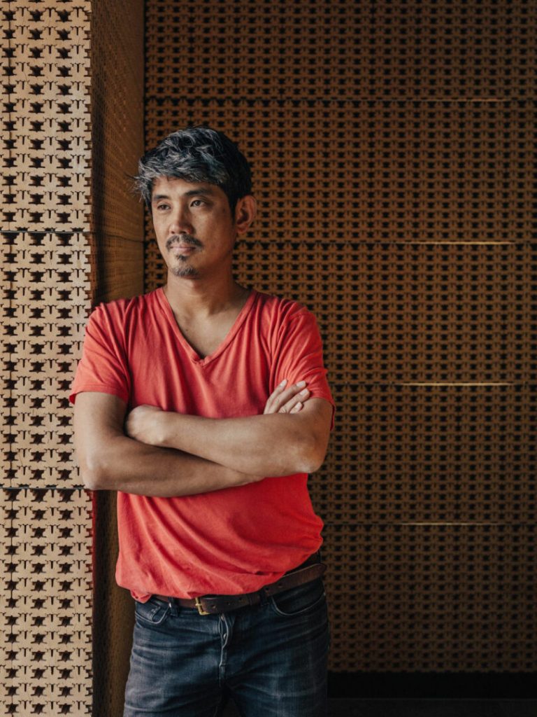 Jun Aizaki on his Motorcycle, Yunomi, Knives, Plants + More