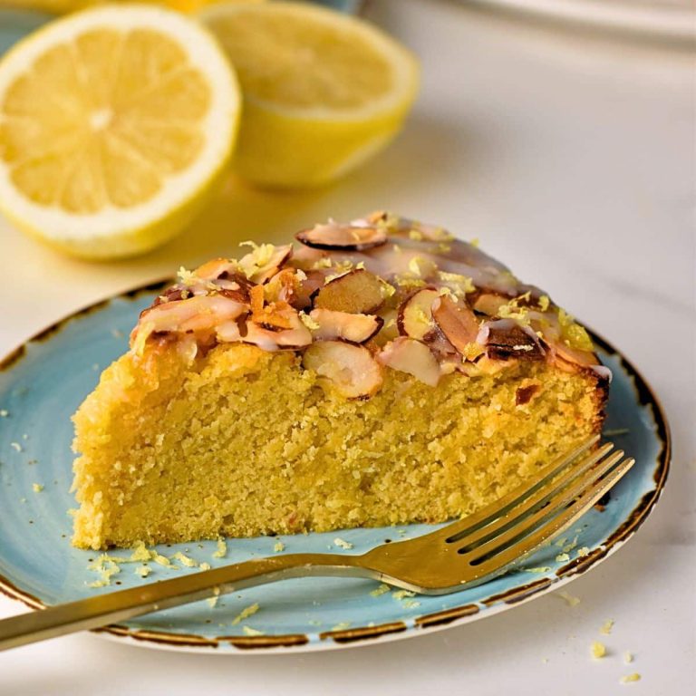 Lemon Almond Cake (4 Ingredients,150 kcal, 7g Protein, No Refined Sugar)