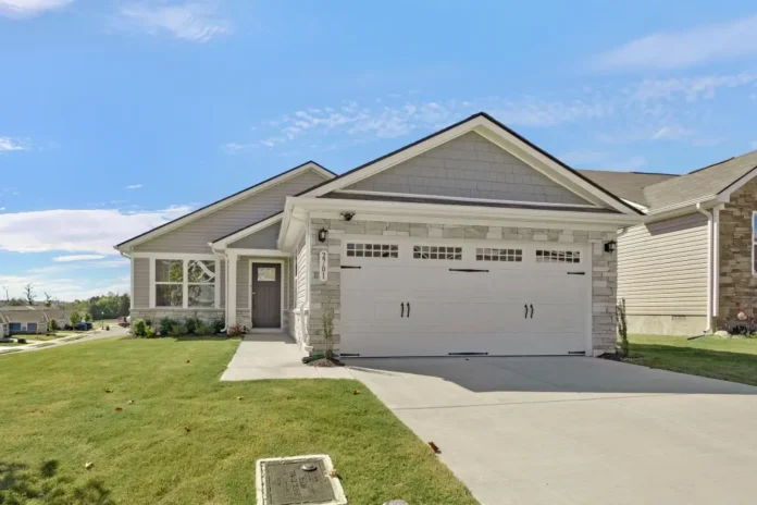1-2751417-coldwellbanker-houseplan-july-9-min.webp.webp