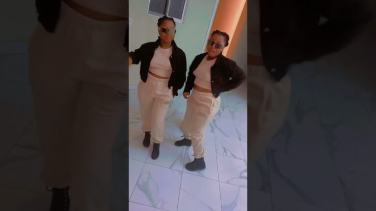 Best twins in the world 🌎👯‍♀️❤️ #sister #haitian