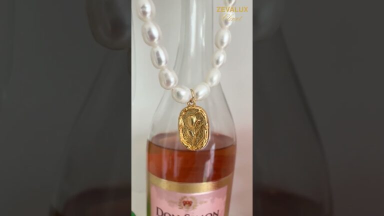 Explore best gifts for Mom! #jewelry #ring #edit #earrings #fashion #jewellery