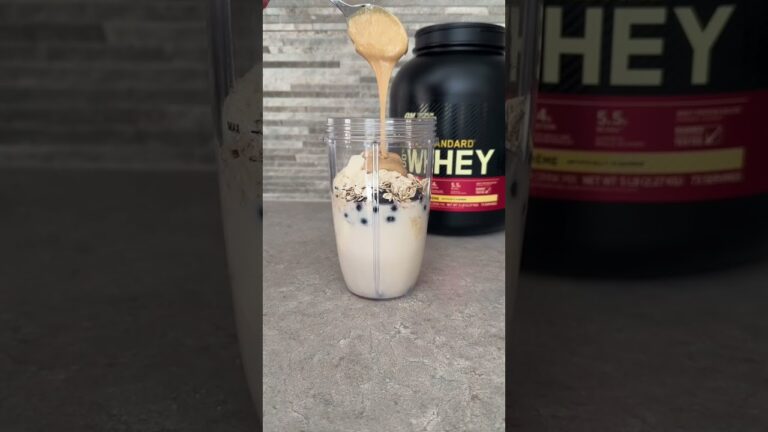 Peanut butter and Vanilla Protein Smoothie!