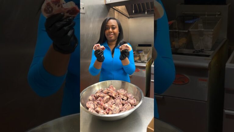 Tender Oxtail – Haitian Recipe 🇭🇹 with Neguess Creole Epis #haiti #caribbeanfood #oxtail #cuisine