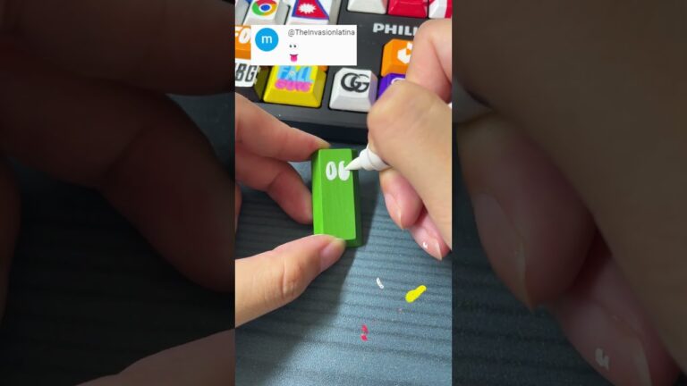 Drawing Funny emoji on the keyboard #shorts #diy #art #keyboard #tiktok #trending #fyp #emoji