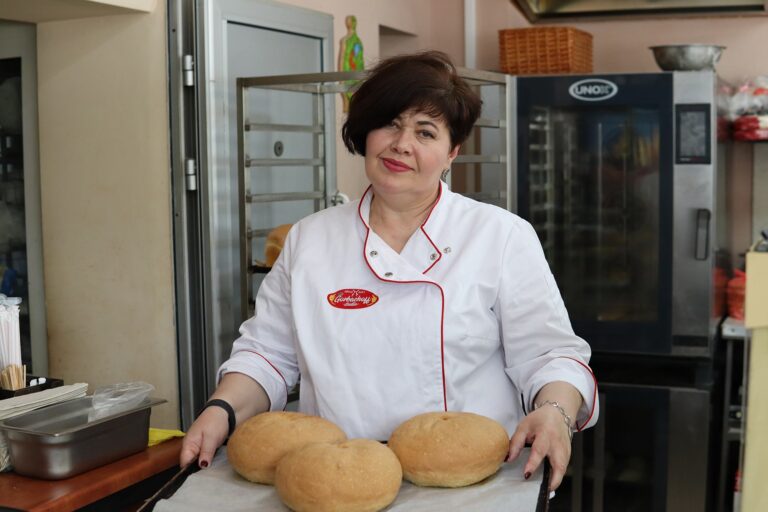 Ukrainian baker rises above adversity