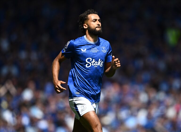 Manchester United make surprise attempt to sign Dominic Calvert-Lewin