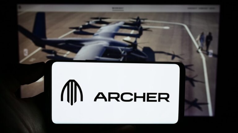 The Tesla That Flies? Archer Is Ready For Liftoff On Trump’s Defense Boom? – Archer Aviation (NYSE:ACHR)