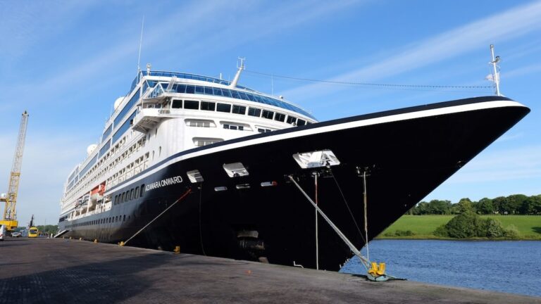 Crew Members Restricted From Port Visit Due to Illness Outbreak