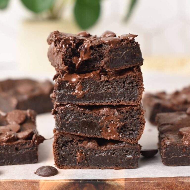 4-Ingredient Cottage Cheese Brownies (No Eggs, 150 Calories, 7g Protein)