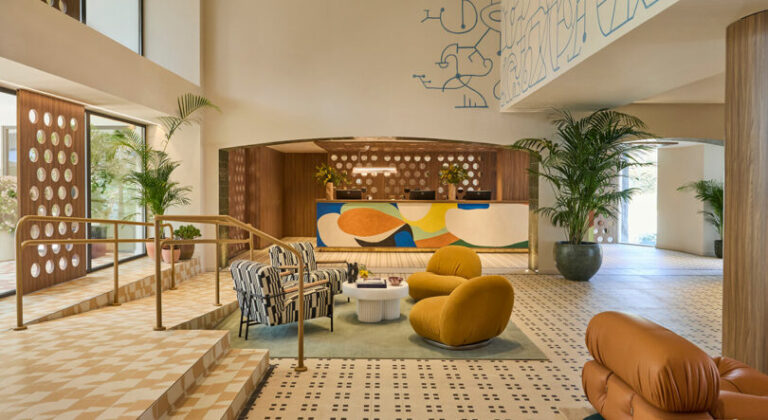 EL Equipo Creativo Reimages Kimpton Los Monteros’ Public Areas