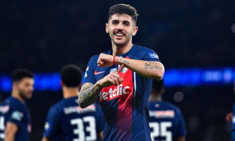 Liverpool offered chance to sign Man Utd target Beraldo