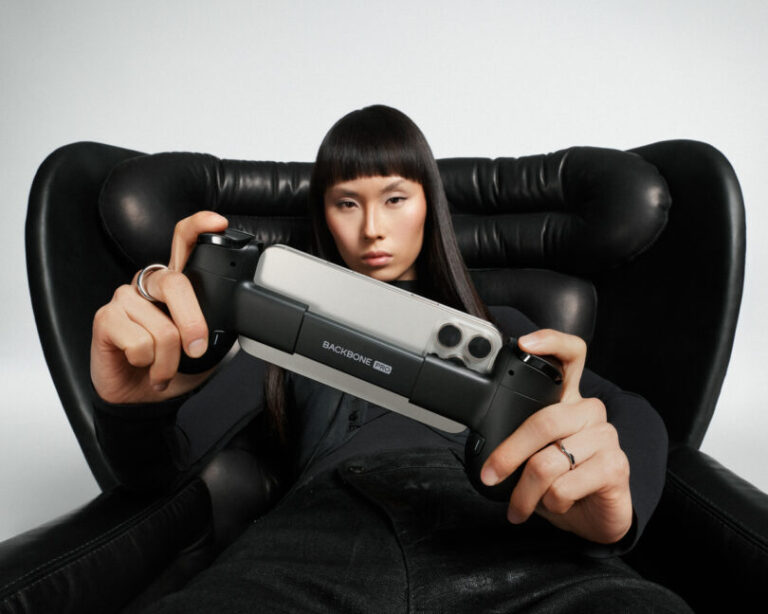 The Backbone Pro Is the Game Controller to Rule Them All