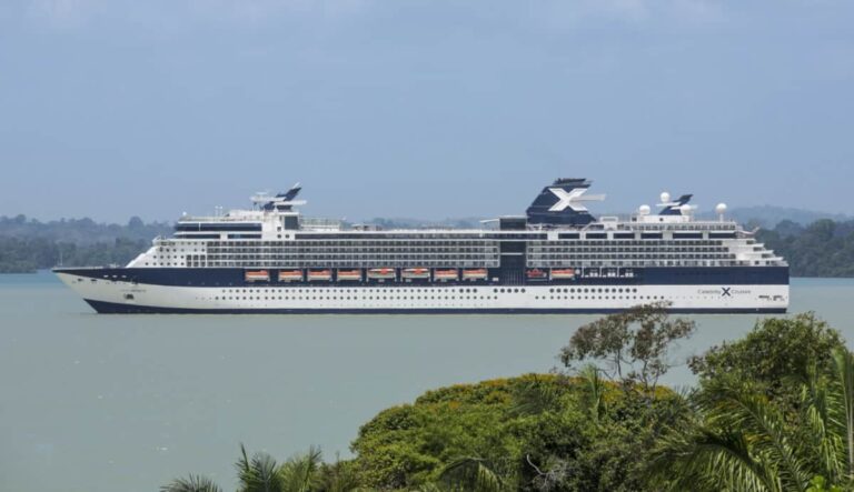 Disabled Cruise Ship Makes the Most of Extended Delay in Port