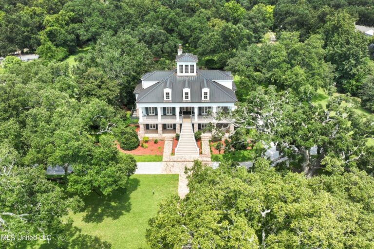 5 of the Most Expensive Houses Currently on the Market in Mississippi (July 2025)