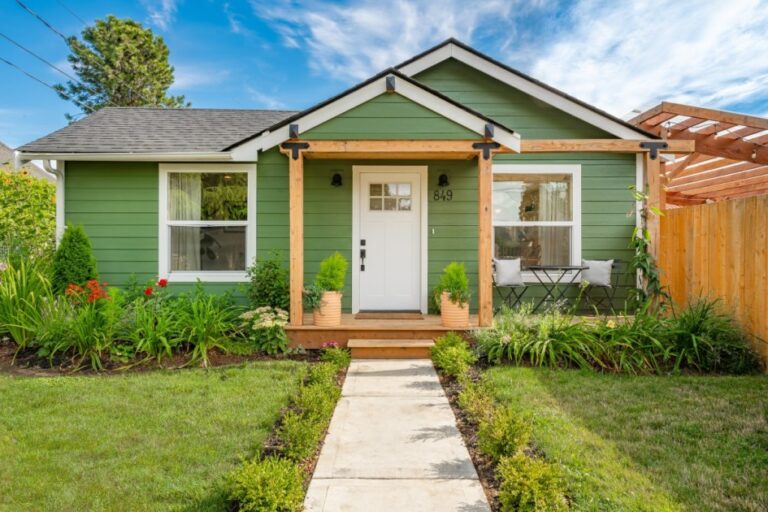 Understanding Home Warranty vs. Home Insurance