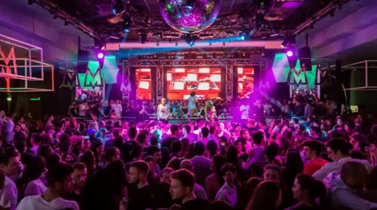 | The Hidden Economics of NYC’s Nightlife and Entertainment SceneRogReviews