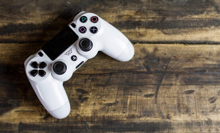 How to Fix PS4 Controller Flashing White