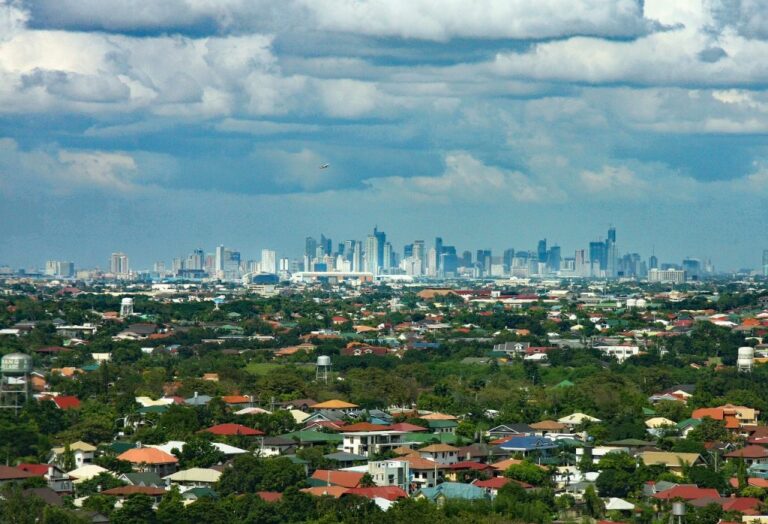Brits Living in the Philippines