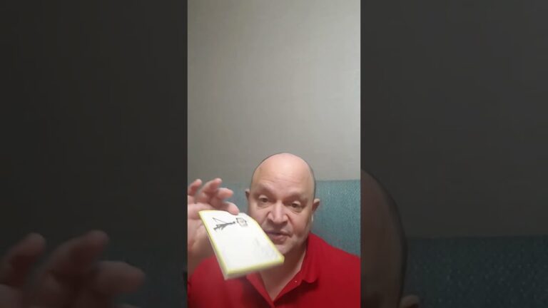 SELFIE STICK BOUGHT FROM WALMART  I really like it watch video.