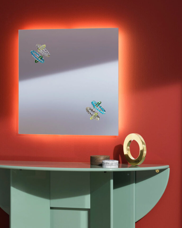 Hooptical Mirrors Created Optical Illusions With Glass Rings