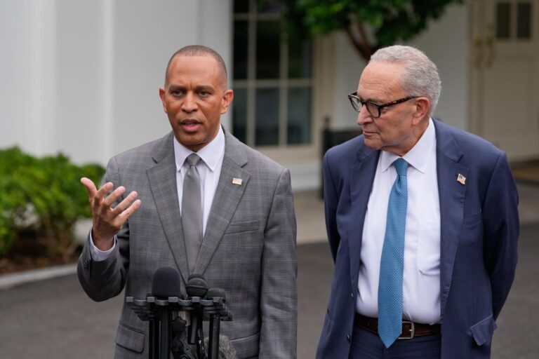 During a White House meeting, Hakeem Jeffries spotted a ‘Trump 2028’ hat and asked JD Vance ‘Hey, bro, you got a problem with this?’
