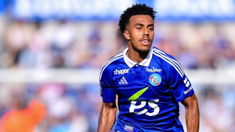 Chelsea in ‘strongest position’ to sign Strasbourg right-back Guela Doue in January