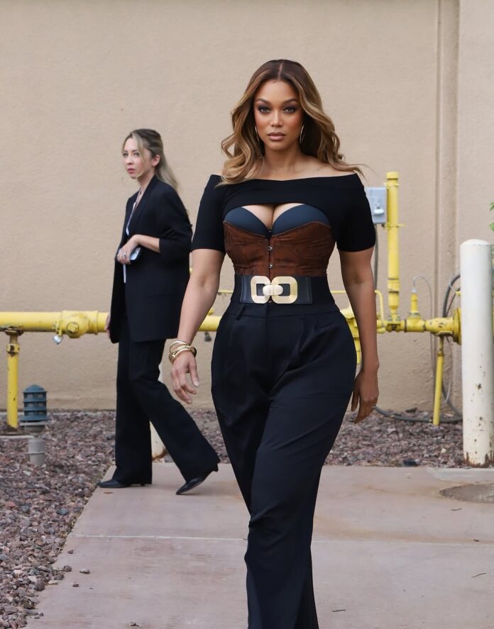 Tyra-Banks-Slays-in-A-Black-and-Brown-Amazon-Fashion-Look-for-Amazon-Stylist-Creators-Day-4-1.jpg