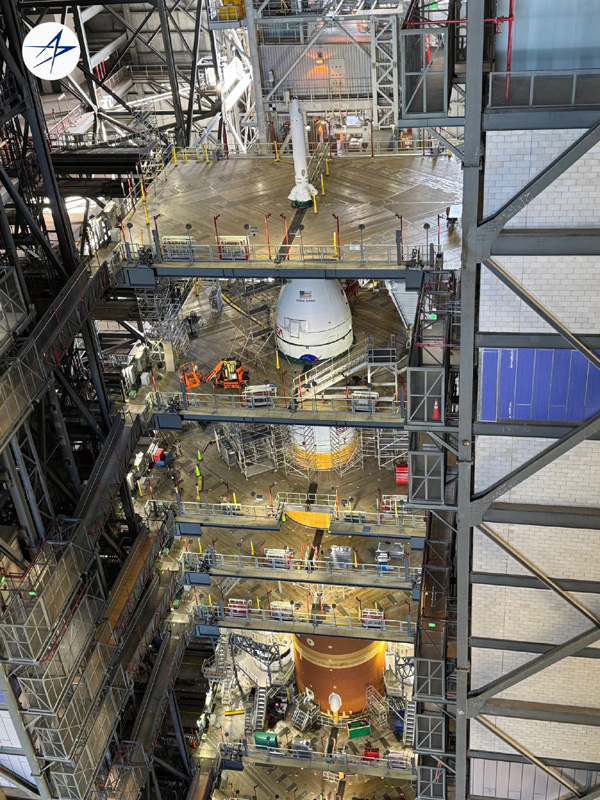 main7_Artemis2_rocket_VAB.jpg