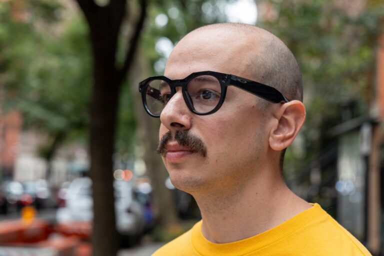Sporty AI Glasses With a Confusing Game Plan