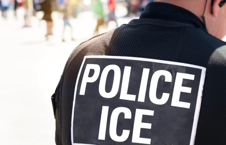 Apple Caves to Trump Pressure, Removes App That Let Immigrants Track ICE Activity
