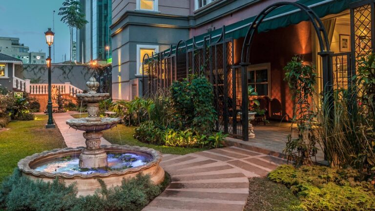 TOP 10 BEST HOTELS IN NAIROBI – WITH RATINGS FROM 8.6 TO 9.0 – GEMS OF AFRICA #3