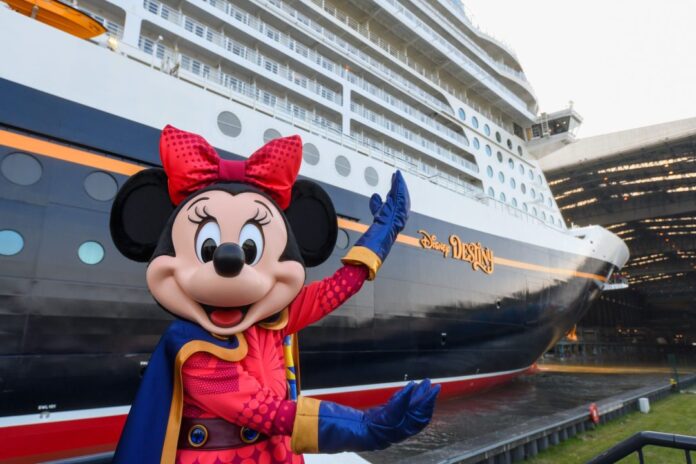 2025-dcl-disney-destiny-hero-minnie-ship-float-out-1-scaled-1-1080x720.jpg