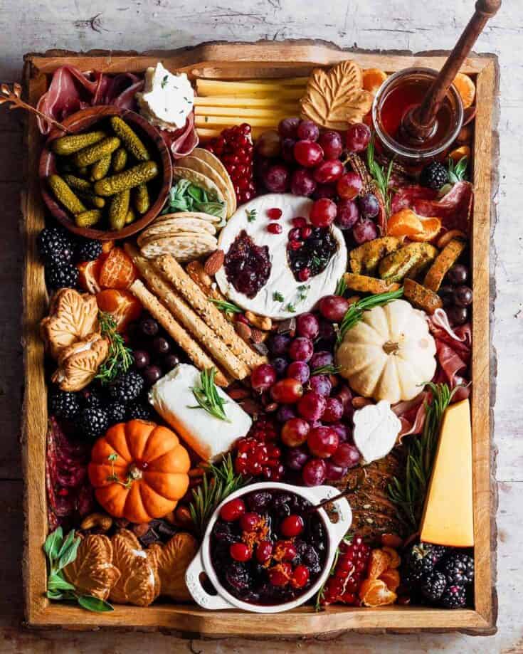 14 Simple Fall Charcuterie Board Ideas