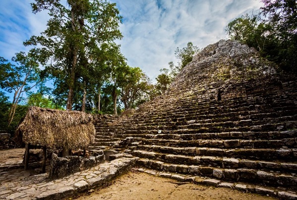 Decoded Hieroglyphics Reveal Female Ruler of Ancient Maya City – Repeating Islands