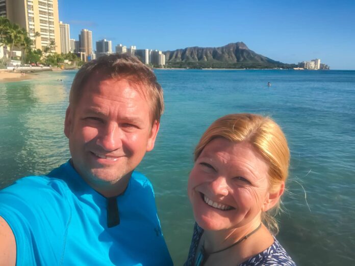 dave-and-deb-the-planet-d-traveling-in-hawaii.jpg